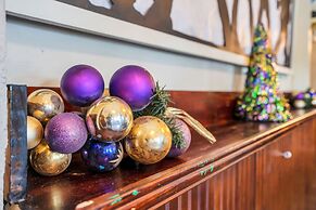 Historic Mardi Gras Inn