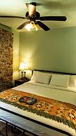 Historic Mardi Gras Inn