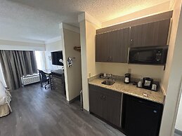 Red Roof PLUS+ Fort Myers