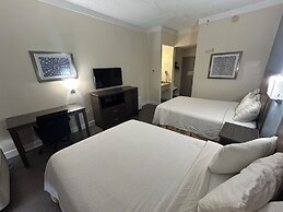 Red Roof PLUS+ Fort Myers