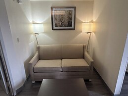 Red Roof PLUS+ Fort Myers