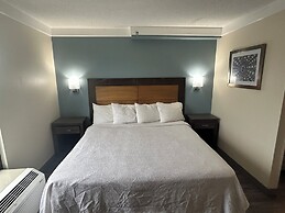 Red Roof PLUS+ Fort Myers