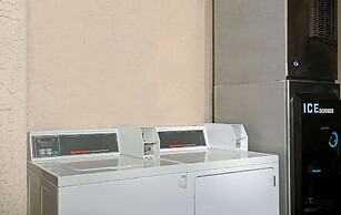 Super 8 by Wyndham Tucson/Grant Road Area AZ