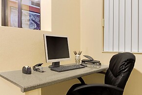 Super 8 by Wyndham Tucson/Grant Road Area AZ