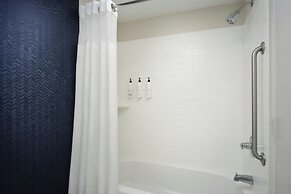 Fairfield Inn & Suites By Marriott - Brunswick