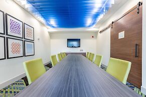 Holiday Inn Express And Suites Arlington North - Stadium Area by IHG