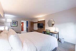 Holiday Inn Express And Suites Arlington North - Stadium Area by IHG