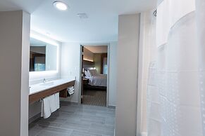 Holiday Inn Express And Suites Arlington North - Stadium Area by IHG