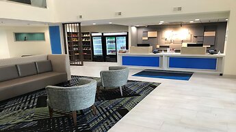 Holiday Inn Express And Suites Arlington North - Stadium Area by IHG