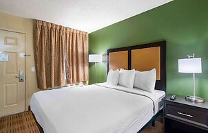 Extended Stay America Select Suites Tampa North Airport