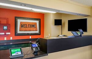 Extended Stay America Select Suites Tampa North Airport