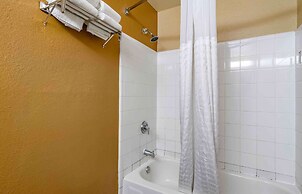 Extended Stay America Select Suites Tampa North Airport