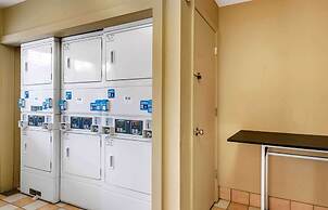 Extended Stay America Select Suites Tampa North Airport