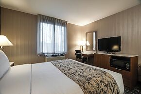 Monte Carlo Inn Toronto West Suites