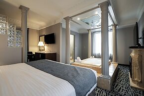 Monte Carlo Inn Toronto West Suites