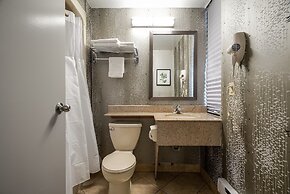 Monte Carlo Inn Toronto West Suites