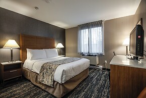Monte Carlo Inn Toronto West Suites
