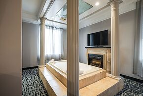 Monte Carlo Inn Toronto West Suites