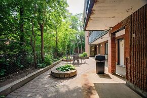 Monte Carlo Inn Toronto West Suites