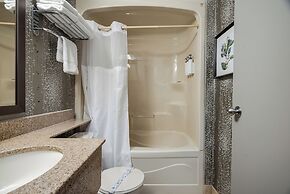 Monte Carlo Inn Toronto West Suites