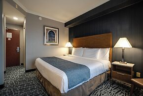 Monte Carlo Inn Toronto West Suites