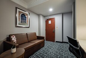 Monte Carlo Inn Toronto West Suites