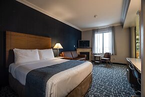 Monte Carlo Inn Toronto West Suites