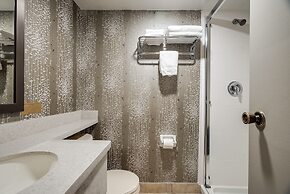 Monte Carlo Inn Toronto West Suites