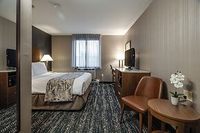 Monte Carlo Inn Toronto West Suites