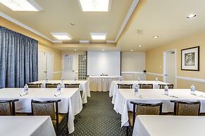 Monte Carlo Inn Oakville Suites