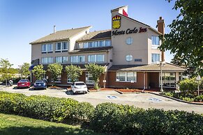 Monte Carlo Inn Oakville Suites