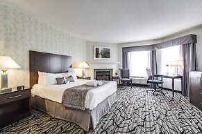 Monte Carlo Inn Oakville Suites