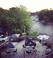 Petawawa River Inn and Suites