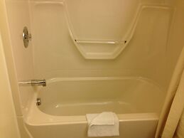 Petawawa River Inn and Suites