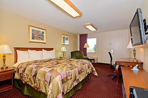 Super 8 by Wyndham McGehee