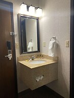 Best Western Plus Kelly Inn