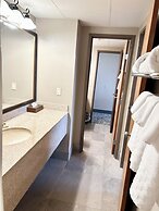 Best Western Plus Kelly Inn