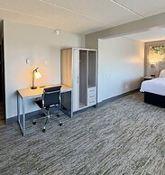 Best Western Plus Kelly Inn