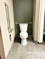 Best Western Plus Kelly Inn