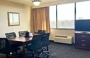 Best Western Plus Kelly Inn