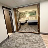Best Western Plus Kelly Inn