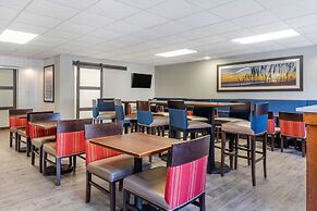 Comfort Suites Southport - Oak Island