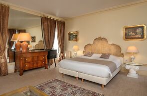 Chateau de Rochecotte