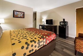 Econo Lodge - Perry National Fair Ground Area