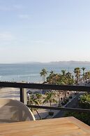 Seven Crown La Paz Malecon