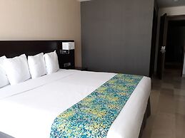 Seven Crown La Paz Malecon