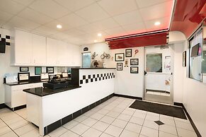 Travelodge by Wyndham Brunswick near Frederick