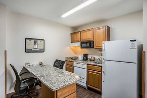 MainStay Suites Cedar Rapids North - Marion