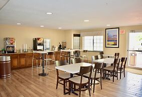 MainStay Suites Cedar Rapids North - Marion