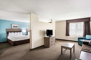 MainStay Suites Cedar Rapids North - Marion